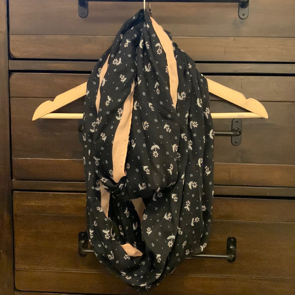 Infinity scarf with light pink flowers, NWT